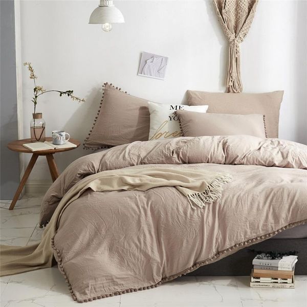 nordic simplicity bedding set with pompom duvet cover  size comforter sets king bed linen 
nordic simplicity bedding set with pompom duvet cover  size comforter sets king bed linen