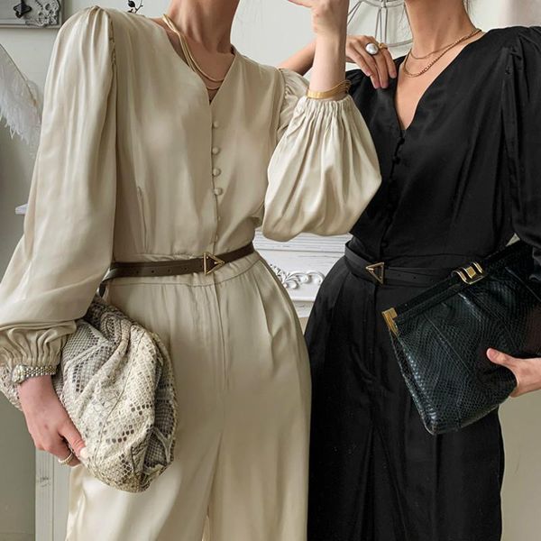 chic v-neck romper women jumpsuits with belt elegant wide leg pants full sleeve fashion simple solid black overalls outfits women's & r, Black;white
chic v-neck romper women jumpsuits with belt elegant wide leg pants full sleeve fashion simple solid black overalls outfits women's & r, Black;white