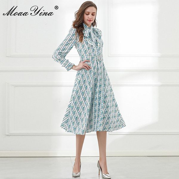 fashion designer dress spring women dress applique long sleeve ruffles blue floral-print vacation dresses 210524, Black;gray
fashion designer dress spring women dress applique long sleeve ruffles blue floral-print vacation dresses 210524, Black;gray