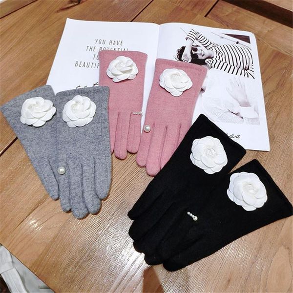 five fingers gloves stylish pearls camellia flower women winter touch screen cashmere black pink driving female guantes luvas, Blue;gray
five fingers gloves stylish pearls camellia flower women winter touch screen cashmere black pink driving female guantes luvas, Blue;gray