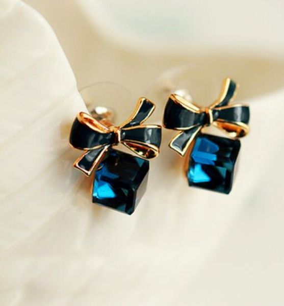 jewelry fashion gold color bowknot cube crystal earring square bow earrings for women pretty gift, Golden
jewelry fashion gold color bowknot cube crystal earring square bow earrings for women pretty gift, Golden