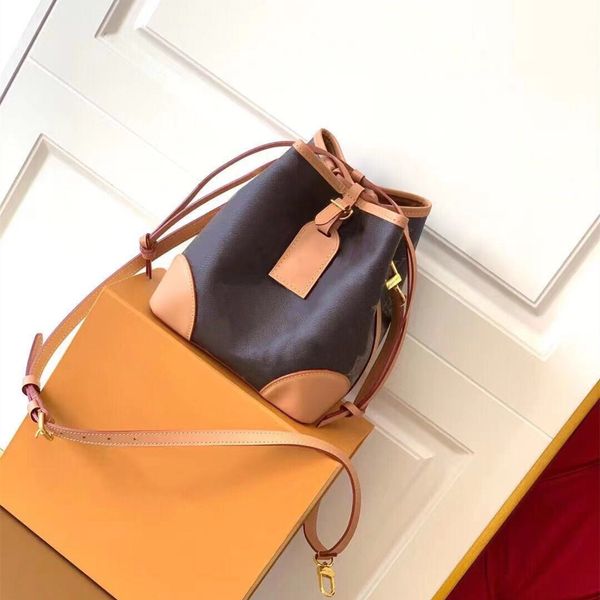 handbag designer handbags women luxurys designers bags 2021 deauville tote zhouzhoubao123 crossbody bag genuine pu cross body s
handbag designer handbags women luxurys designers bags 2021 deauville tote zhouzhoubao123 crossbody bag genuine pu cross body s