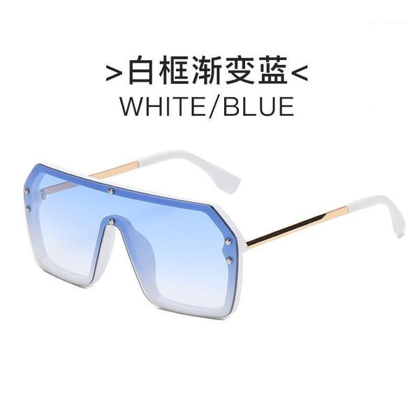 big frame trend f letter sunglasses personality watermark lens men and women fashion all-match siamese, White;black
big frame trend f letter sunglasses personality watermark lens men and women fashion all-match siamese, White;black