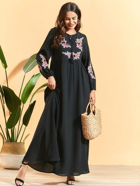 casual dresses black floral embroidery long sleeve dress loose empire swing maxi muslim arab prayer abaya fall 2021 rh523, Black;gray
casual dresses black floral embroidery long sleeve dress loose empire swing maxi muslim arab prayer abaya fall 2021 rh523, Black;gray
