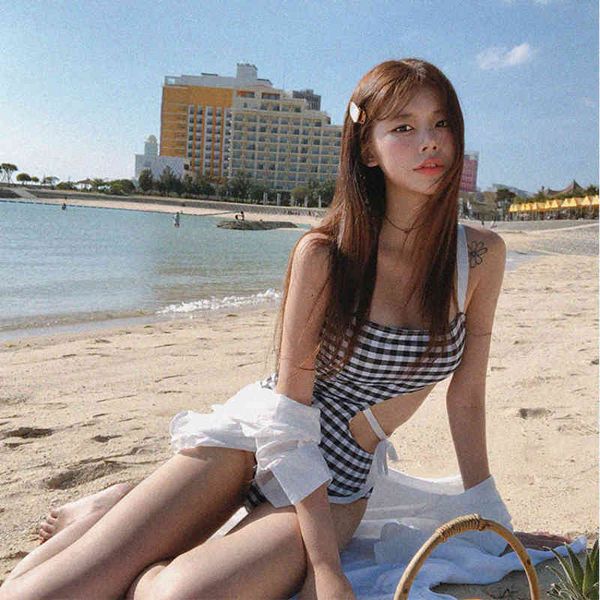 piece 2021 swimsuit one female korean girl's bra high waist skinny bikini, Black;white
piece 2021 swimsuit one female korean girl's bra high waist skinny bikini, Black;white