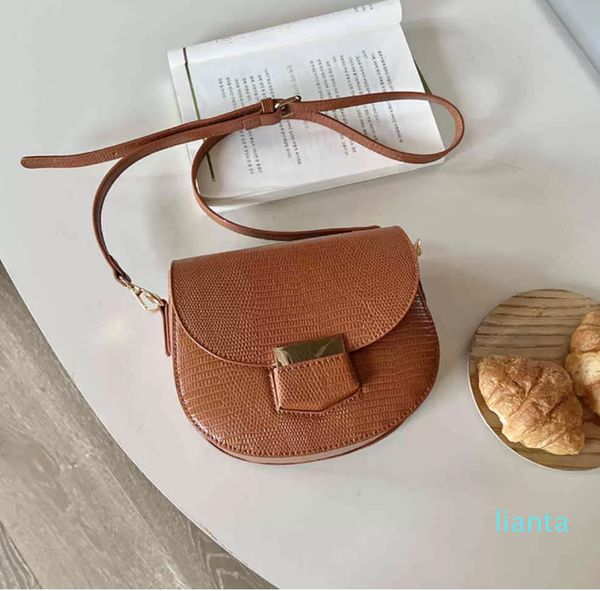 bag niche personalized shoulder bag trend korean women's messenger creative fashion lizard print pu leather
bag niche personalized shoulder bag trend korean women's messenger creative fashion lizard print pu leather