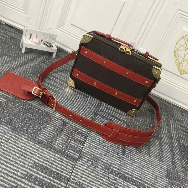 2021 women's handbags shoulder bags messenger bag zipper fashion luxurys designers bags leather wallet cross body waist pack full of sp
2021 women's handbags shoulder bags messenger bag zipper fashion luxurys designers bags leather wallet cross body waist pack full of sp