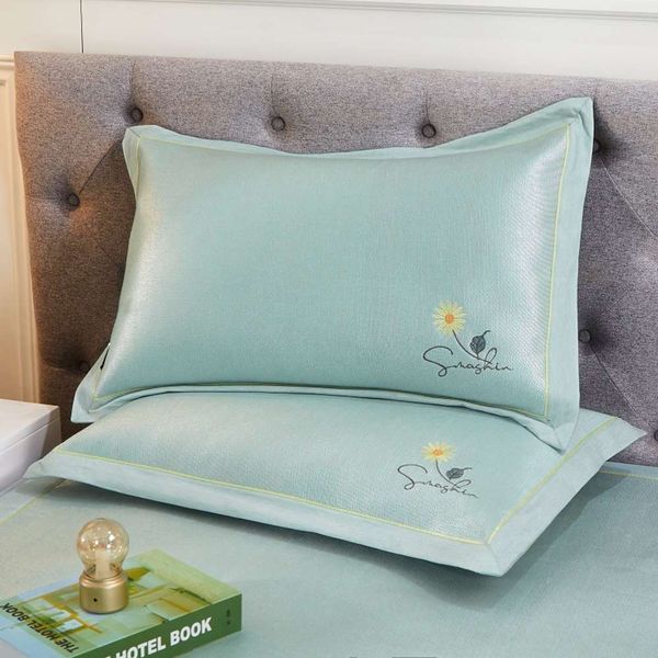 summer ice silk pillow case breathable single and double mat summer cool 48 * 74cm one pair of 2
summer ice silk pillow case breathable single and double mat summer cool 48 * 74cm one pair of 2