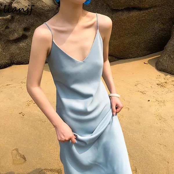 korean style summer satin long dress fashion slim spaghetti strap beach dresses for women party v-neck casual, Black;gray
korean style summer satin long dress fashion slim spaghetti strap beach dresses for women party v-neck casual, Black;gray