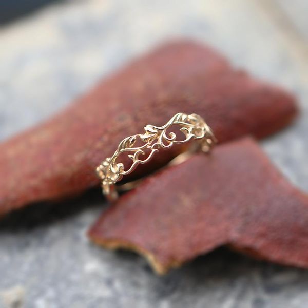 cluster rings unice pure 10k/14k/18k yellow gold lace hollow leaf pattern vintage court style fine jewelry for women girl party gift, Golden;silver
cluster rings unice pure 10k/14k/18k yellow gold lace hollow leaf pattern vintage court style fine jewelry for women girl party gift, Golden;silver