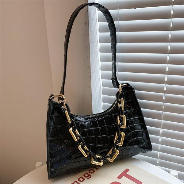 evening bags temperament bag handbags korean striped small square fashion chain personality one-shoulder simple messenger
evening bags temperament bag handbags korean striped small square fashion chain personality one-shoulder simple messenger