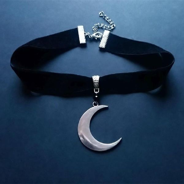 chains crescent moon choker thick black velvet with jewelry large charm gothic witchy punk creative gift fashion pendant 2021, Silver
chains crescent moon choker thick black velvet with jewelry large charm gothic witchy punk creative gift fashion pendant 2021, Silver