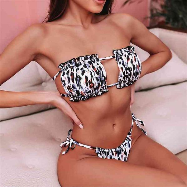 pleated string thong maillot de bain bandeau leopard print swimsuit female hollow out swimwear bandage 210722, White;black
pleated string thong maillot de bain bandeau leopard print swimsuit female hollow out swimwear bandage 210722, White;black