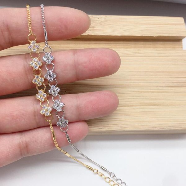 charm bracelets ladies classic bracelet high-end exquisite zircon flowers temperament girly holiday gift fashion accessories, Golden;silver
charm bracelets ladies classic bracelet high-end exquisite zircon flowers temperament girly holiday gift fashion accessories, Golden;silver