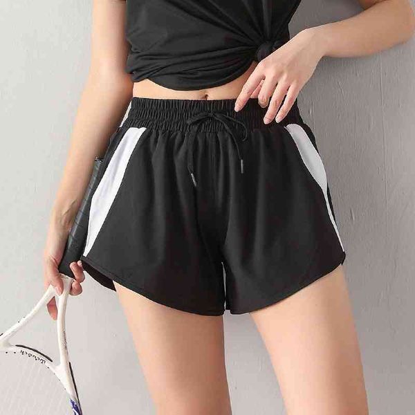 2020 summer new sports shorts anti walking light speed dry large style running yoga fitness pants for women, Black;white
2020 summer new sports shorts anti walking light speed dry large style running yoga fitness pants for women, Black;white
