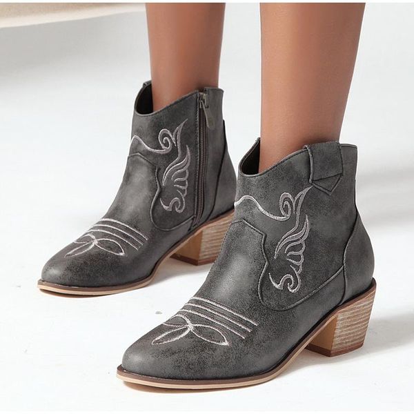 boots ladies fashion embroidered ankle pu leather high heels zipper shoes 2021 women spring and autumn plus size boots43, Black
boots ladies fashion embroidered ankle pu leather high heels zipper shoes 2021 women spring and autumn plus size boots43, Black