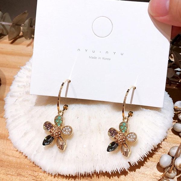 hoop & huggie trendy color crystal flower pearl earrings for women accessories korean fashion jewelry s925 needle shiny zircon party, Golden;silver
hoop & huggie trendy color crystal flower pearl earrings for women accessories korean fashion jewelry s925 needle shiny zircon party, Golden;silver
