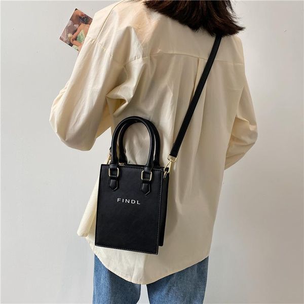 brand designer ladies handbags 2021 summer simple small square bag korean fashion trendy one-shoulder messenger cross body
brand designer ladies handbags 2021 summer simple small square bag korean fashion trendy one-shoulder messenger cross body