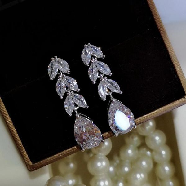 stud women fashion party leaf water drop shape cubic zirconia pendant earrings korean 2021, Golden;silver 
stud women fashion party leaf water drop shape cubic zirconia pendant earrings korean 2021, Golden;silver