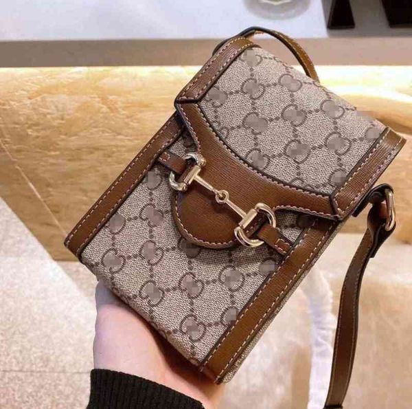 2022 factory outlet online buckle flip phone mini single shoulder diagonal small square bag
2022 factory outlet online buckle flip phone mini single shoulder diagonal small square bag