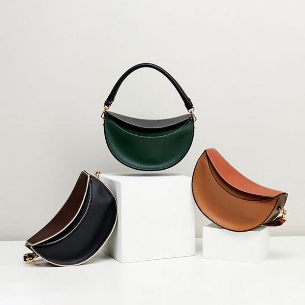 ladies fashion handbag bag designer semicircle crescent shape retro wide shoulder strap magnetic buckle suitable for commuting and gathering, Black;red
ladies fashion handbag bag designer semicircle crescent shape retro wide shoulder strap magnetic buckle suitable for commuting and gathering, Black;red