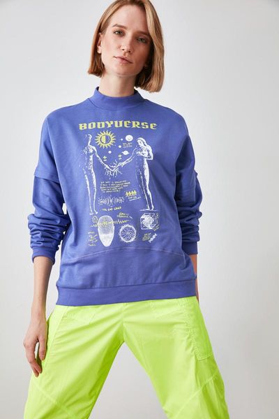 women's hoodies & sweatshirts trendyol printed sheer neckline basic knitted sweatshirt twoaw21sw1379, Black
women's hoodies & sweatshirts trendyol printed sheer neckline basic knitted sweatshirt twoaw21sw1379, Black