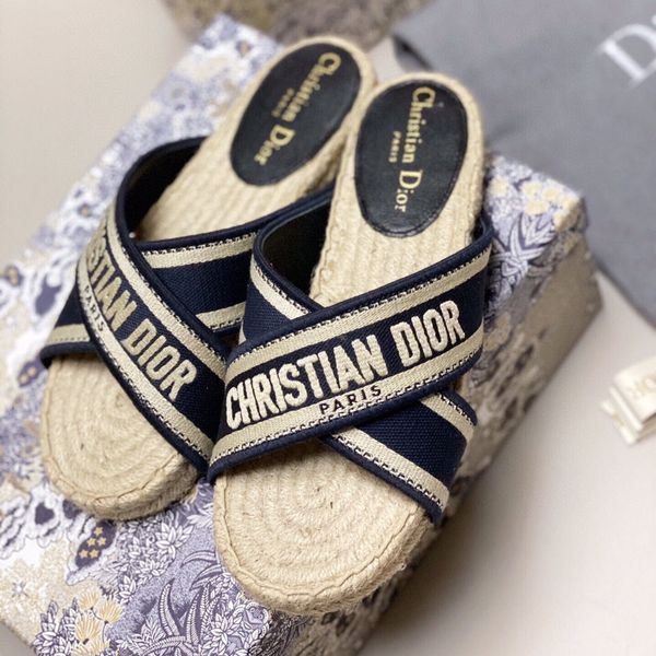 slippers designer luxury new family embroidered letter slipper female spring summer fisherman slipper net infrared wear one word zly, Black
slippers designer luxury new family embroidered letter slipper female spring summer fisherman slipper net infrared wear one word zly, Black