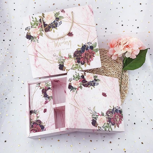 square packaging gift box with lid luxury wedding souvenir tote bag contains box/handbag/small inner box/inner lining wrap
square packaging gift box with lid luxury wedding souvenir tote bag contains box/handbag/small inner box/inner lining wrap