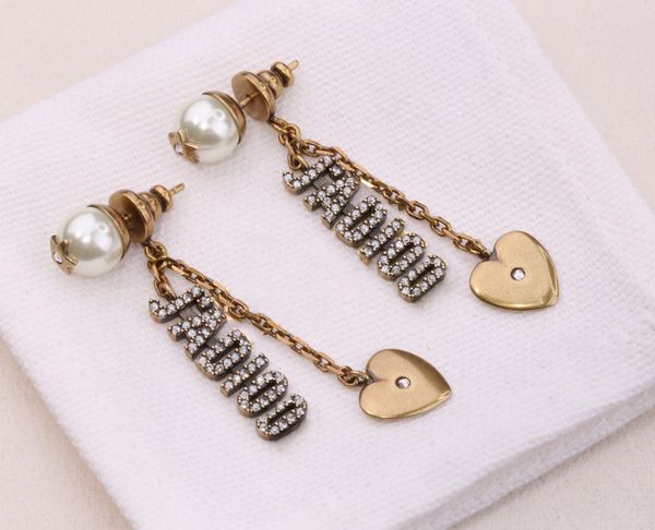 love orange letter love chain size pearl full drill earrings 925 sier needle female high quality, Golden
love orange letter love chain size pearl full drill earrings 925 sier needle female high quality, Golden