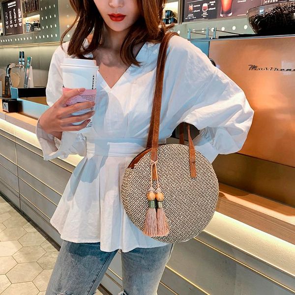 small women's straw crossbody bag for women 2021 fashion woven rattan circular shoulder retro flap female handbags bolsas cross body
small women's straw crossbody bag for women 2021 fashion woven rattan circular shoulder retro flap female handbags bolsas cross body