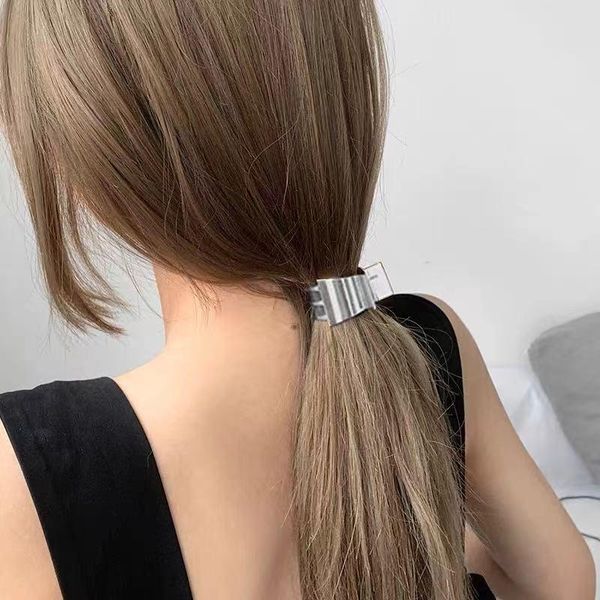 hair accessories 2021 girl's high horsetail fixed artifact hairpin simple jewelry halloween party small grab clip for woman, Slivery;white
hair accessories 2021 girl's high horsetail fixed artifact hairpin simple jewelry halloween party small grab clip for woman, Slivery;white