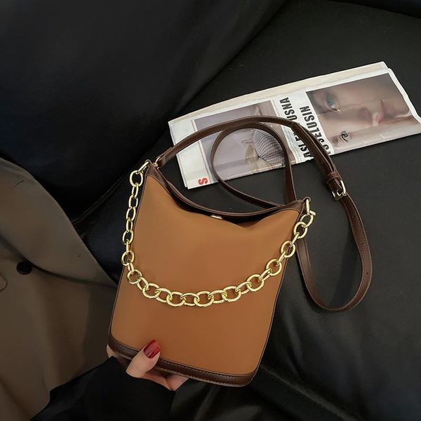 evening bags designer luxury solid color pu leather shoulder for women 2021 fashion trend handbag and purses messenger bucket bag
evening bags designer luxury solid color pu leather shoulder for women 2021 fashion trend handbag and purses messenger bucket bag