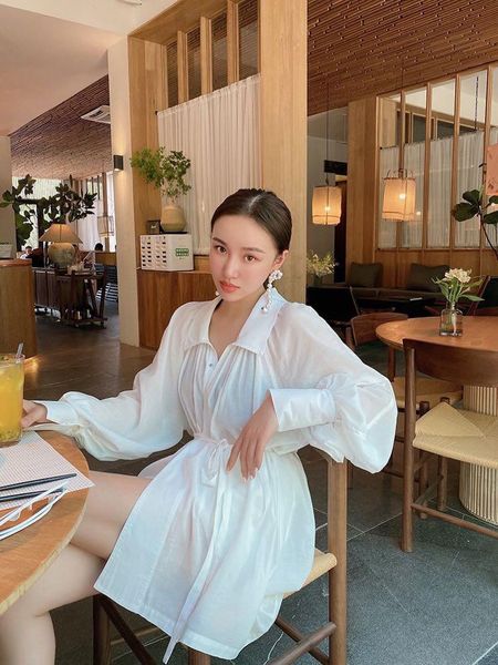 women's blouses & shirts zx70216 fashion 2021 runway european design party style clothing, White
women's blouses & shirts zx70216 fashion 2021 runway european design party style clothing, White