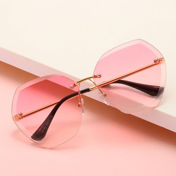 sunglasses 2021 vintage fashion oversized rimless women famous diamond square sun glasses for femal as148, White;black
sunglasses 2021 vintage fashion oversized rimless women famous diamond square sun glasses for femal as148, White;black