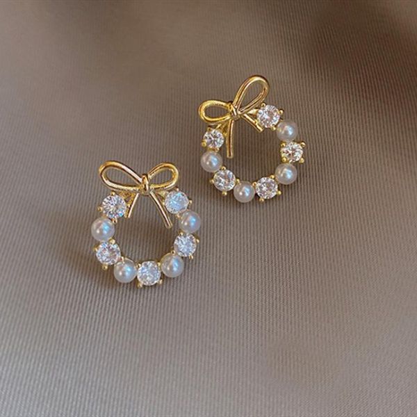 all-match pearl garland earrings bow 2021 trendy korean graceful online influencer for women stud, Golden;silver
all-match pearl garland earrings bow 2021 trendy korean graceful online influencer for women stud, Golden;silver