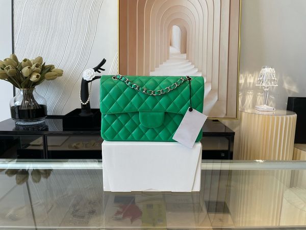 chanel's handbags, luxury ladies' messenger bags, classic design style, stylish plaid leather shoulder bags
chanel's handbags, luxury ladies' messenger bags, classic design style, stylish plaid leather shoulder bags