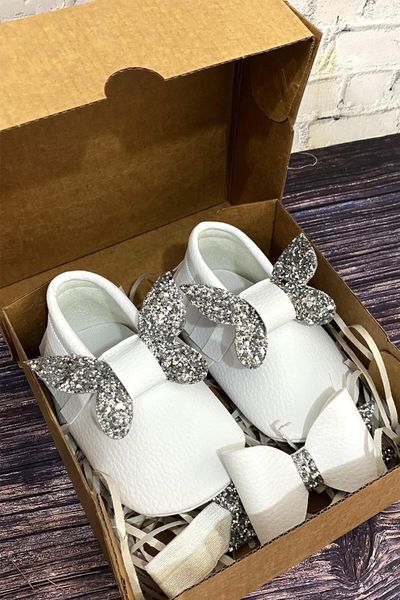 flaneur baby girl white butterfly model shoes and hair band 2021 premium quality first walkers
flaneur baby girl white butterfly model shoes and hair band 2021 premium quality first walkers