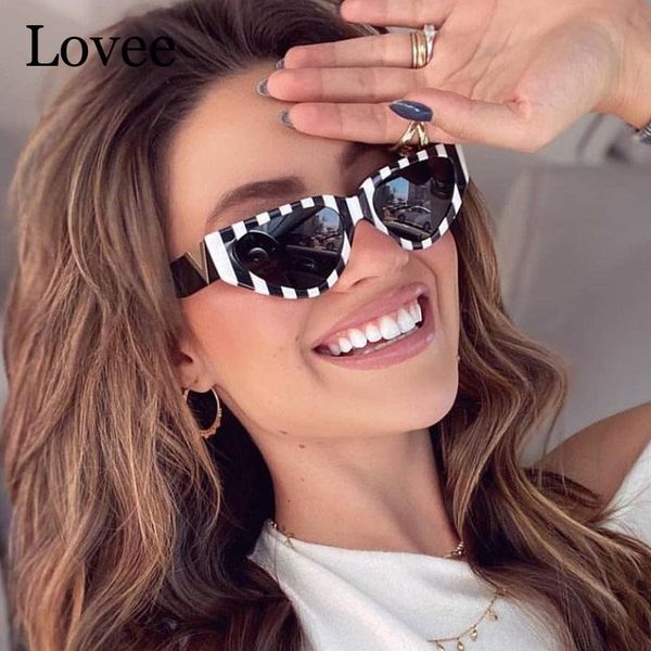 sunglasses high-profile black and white stripes sun glasses for women fashion 2021 brand designer v letter frame cat eye ladies, White;black
sunglasses high-profile black and white stripes sun glasses for women fashion 2021 brand designer v letter frame cat eye ladies, White;black