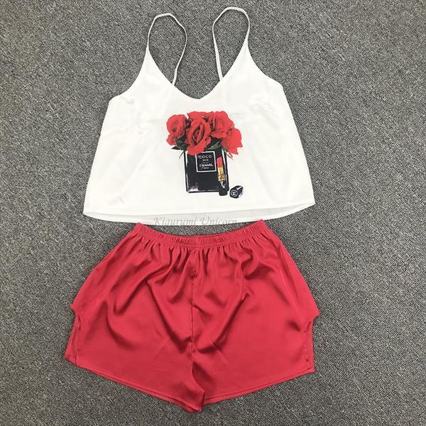 summer pajamas set cow women sleepwear red rose lipstick print short sleeve shorts silk cute girls bride cartoon casual pj, Black;red
summer pajamas set cow women sleepwear red rose lipstick print short sleeve shorts silk cute girls bride cartoon casual pj, Black;red