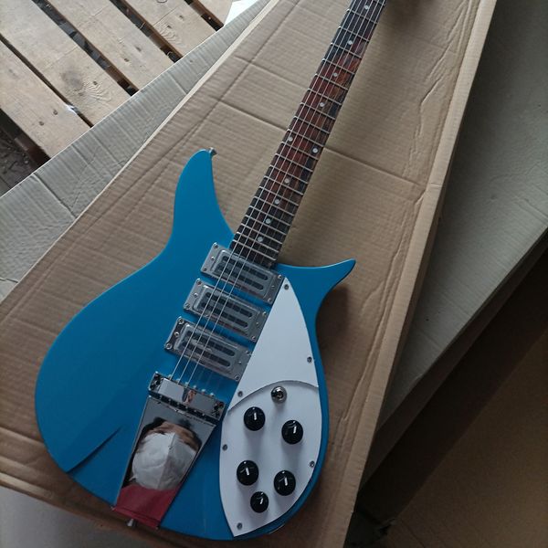6 strings navy blue electric guitar with rosewood fretboard,527 mm scale length
6 strings navy blue electric guitar with rosewood fretboard,527 mm scale length