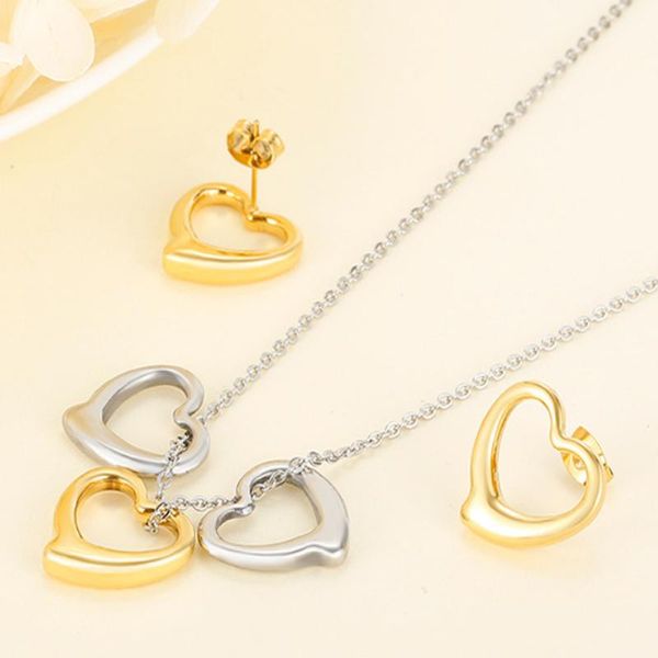 earrings & necklace european and american titanium steel heart-shaped show the heart of women jewelry set, Silver
earrings & necklace european and american titanium steel heart-shaped show the heart of women jewelry set, Silver