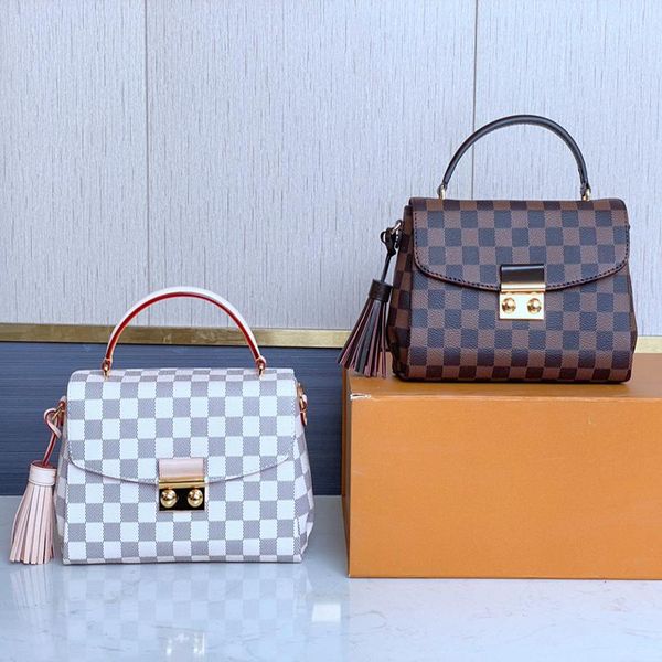 letter v,classic fashion handbag,women luxurys designers bags 2021 , womens handbags purses ,crossbody shoulder bag -02, Black;red
letter v,classic fashion handbag,women luxurys designers bags 2021 , womens handbags purses ,crossbody shoulder bag -02, Black;red