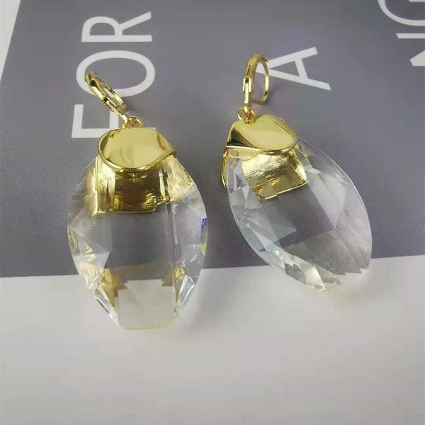 70% off new high-grade cel style multi section super flash earrings, simple style, three-dimensional transparent imitation crystal earrings, Golden;silver
70% off new high-grade cel style multi section super flash earrings, simple style, three-dimensional transparent imitation crystal earrings, Golden;silver