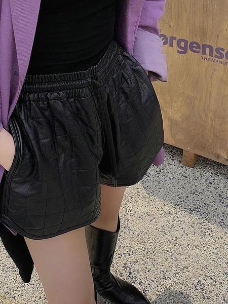 women's shorts genuine leather women elastic high waist 2021 fashion korean style vintage short pants streetwear, White;black
women's shorts genuine leather women elastic high waist 2021 fashion korean style vintage short pants streetwear, White;black