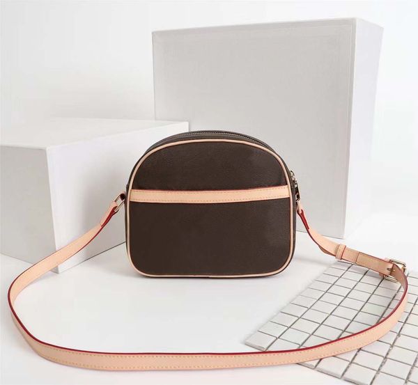 luxury designer fashion shoulder bags envelope bag handbag high-quality ladies belt letter mobile wallet messenger wallets classic full matc
luxury designer fashion shoulder bags envelope bag handbag high-quality ladies belt letter mobile wallet messenger wallets classic full matc