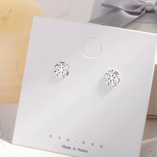 stud snowflake earrings s925 female fashion niche design flower simple and small christmas gift korean accessories whole, Golden;silver
stud snowflake earrings s925 female fashion niche design flower simple and small christmas gift korean accessories whole, Golden;silver