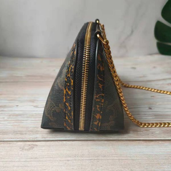 luxury handbags 2021 new mini shell old flower spell leopard chain single shoulder messenger bag zero wallet small bag
luxury handbags 2021 new mini shell old flower spell leopard chain single shoulder messenger bag zero wallet small bag