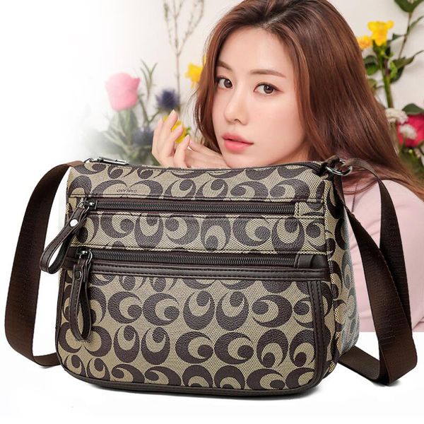 fashion brand designer handbags new messenger bag simple and versatile handbag ladies pu small bag shoulder bag
fashion brand designer handbags new messenger bag simple and versatile handbag ladies pu small bag shoulder bag