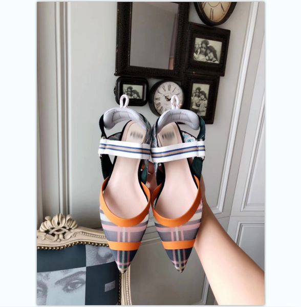 2021 good quality fashion women luxurys designers shoes design1er sandals womens luxury high heels sandal dress shoess with box size 35-41 -, Black
2021 good quality fashion women luxurys designers shoes design1er sandals womens luxury high heels sandal dress shoess with box size 35-41 -, Black