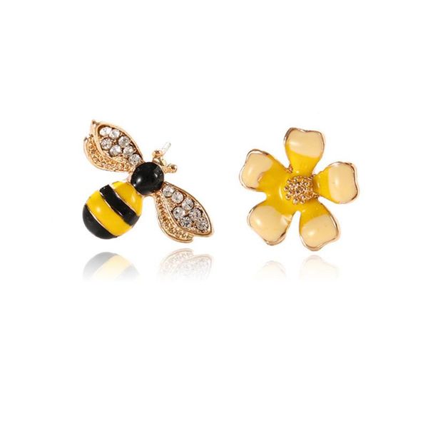 cute flower bee asymmetric earrings zircon wholesale fashion jewelry punk stud for women girls gift, Golden;silver
cute flower bee asymmetric earrings zircon wholesale fashion jewelry punk stud for women girls gift, Golden;silver